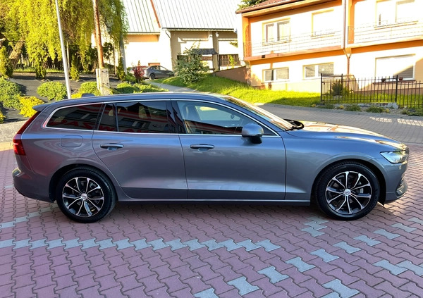 Volvo V60 cena 87900 przebieg: 183642, rok produkcji 2020 z Marki małe 631